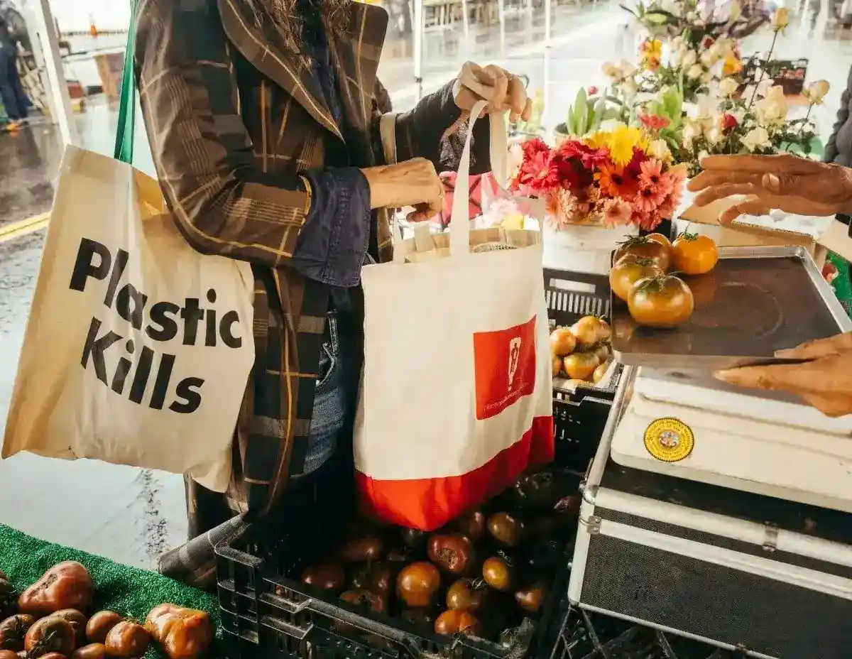 Businesses urging stricter U.S. rules to reduce plastic waste