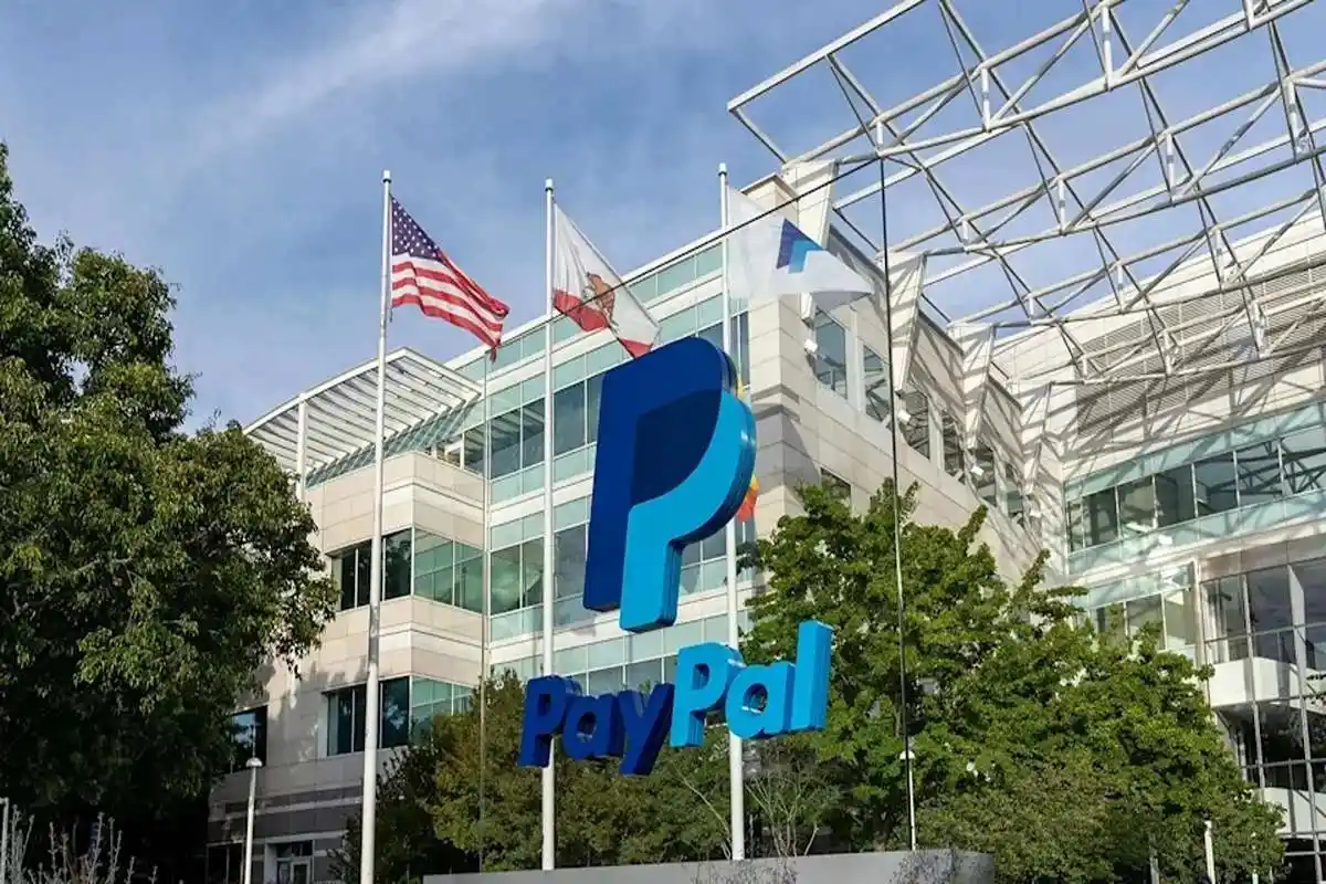 PayPal Wants a Banking Charter to Help Small Businesses Get Loans