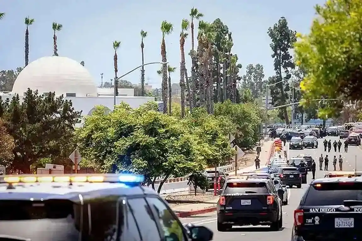 Law enforcement responds to deadly shooting outside the Islamic Center of San Diego.