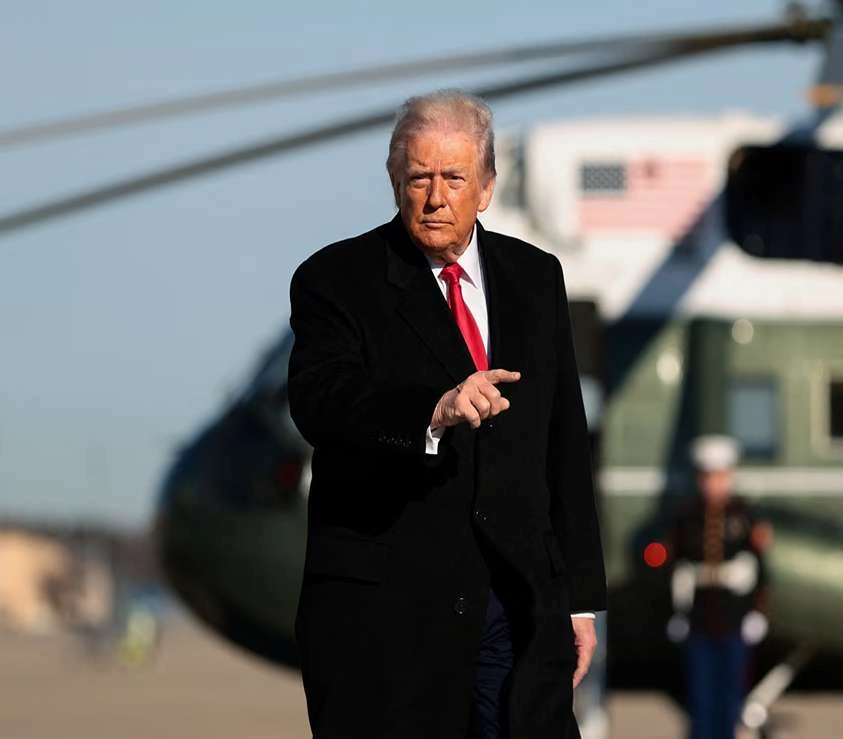 Trump Signals Military Support for Iranian Protesters