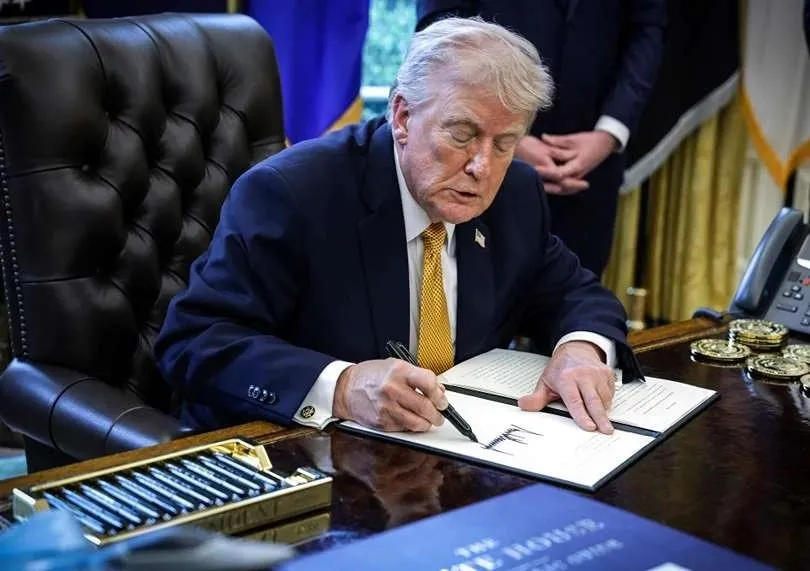 Trump Signature on US Paper Money 2026: New $100 Bills