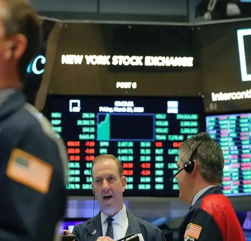 US Stocks Rise: Dow and Nasdaq Soar as Tech Worries Ease