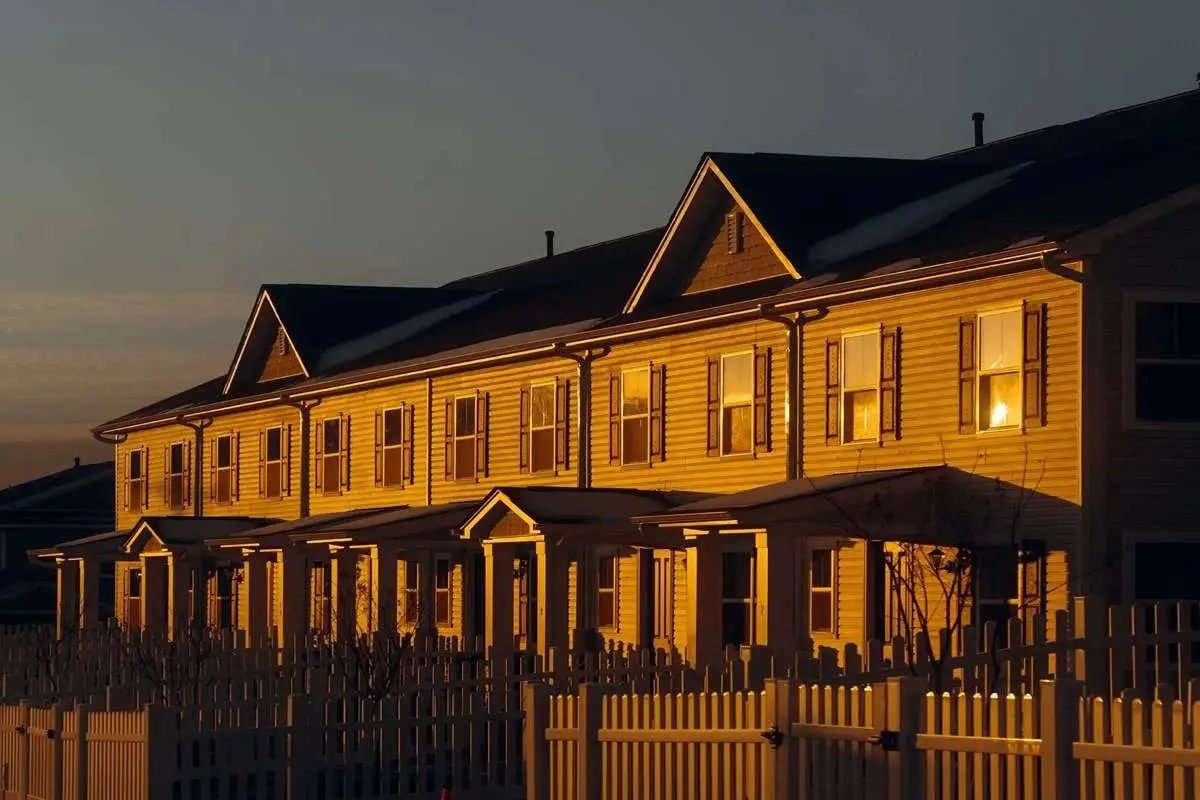 US Mortgage Rates Rise to 6.11%: What It Means for Homebuyers